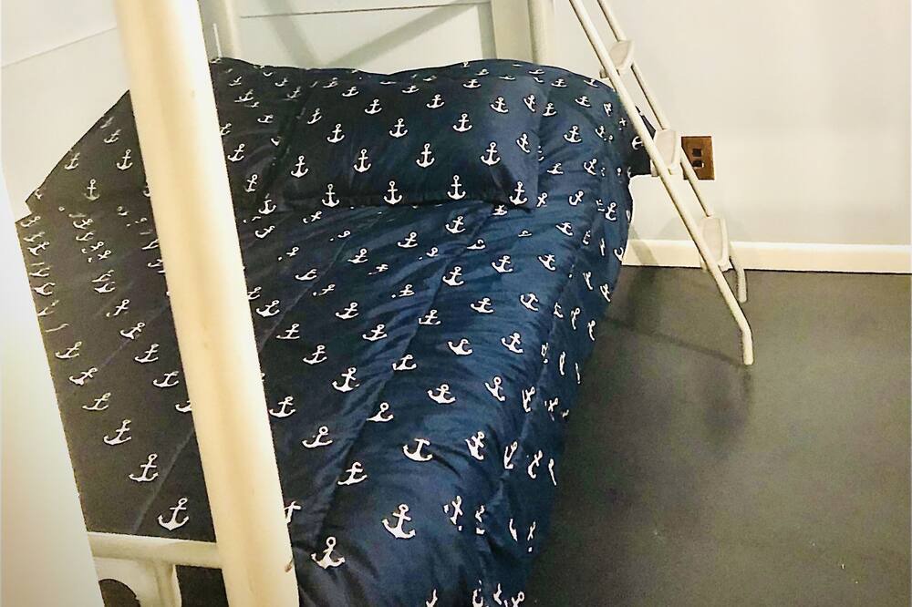 Photo of Bedroom in Battle Creek
