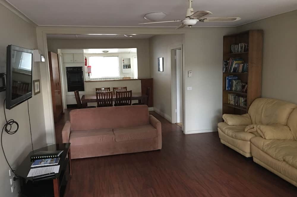 Photo of Livingroom in Lakes Entrance