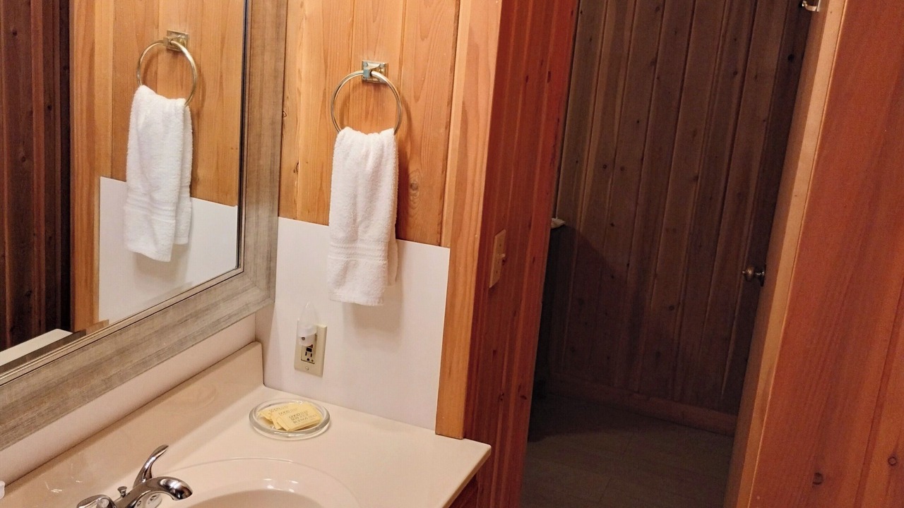 Photo of Bathroom in Mayfield