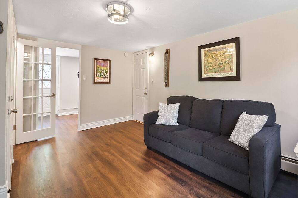Photo of Livingroom in Michigan City