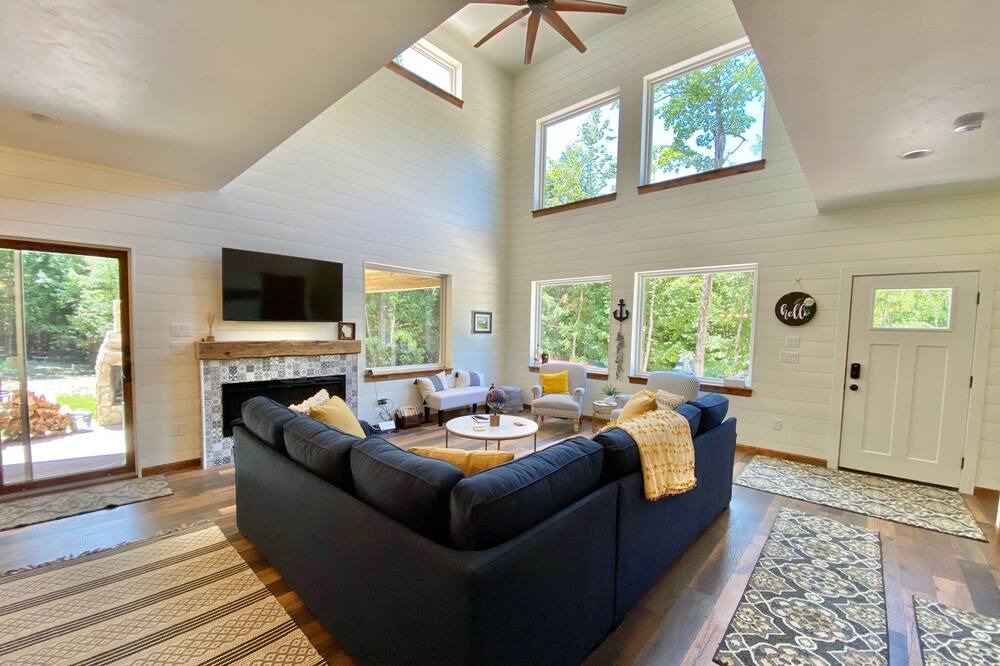 Photo of Livingroom in Egg Harbor
