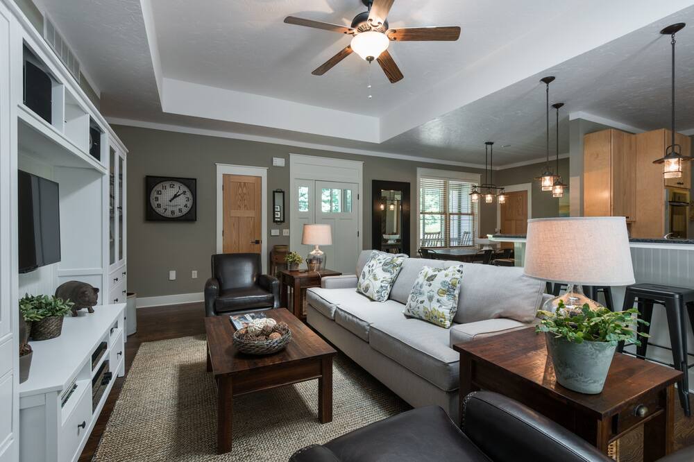Photo of Livingroom in Covert