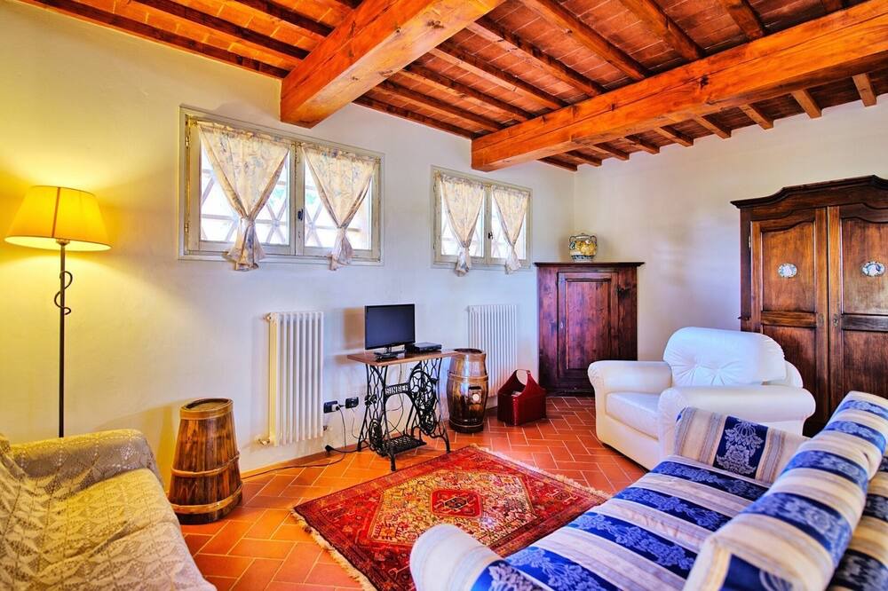 Photo of Livingroom in Montespertoli