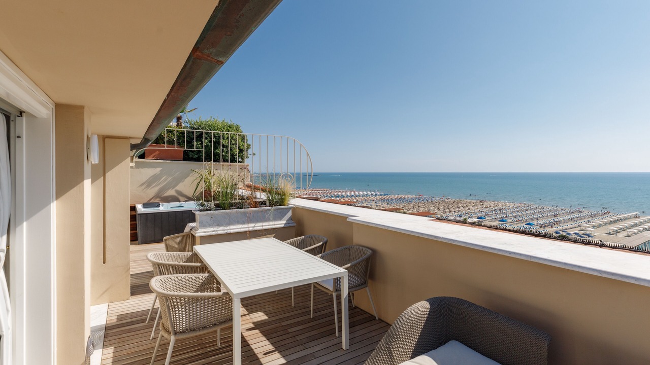 Photo of Others in Viareggio