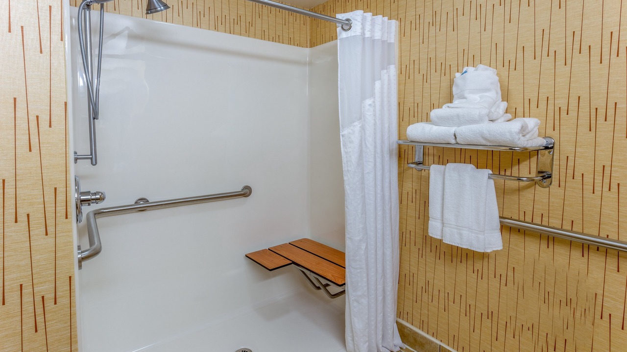 Photo of Bathroom in Bowling Green