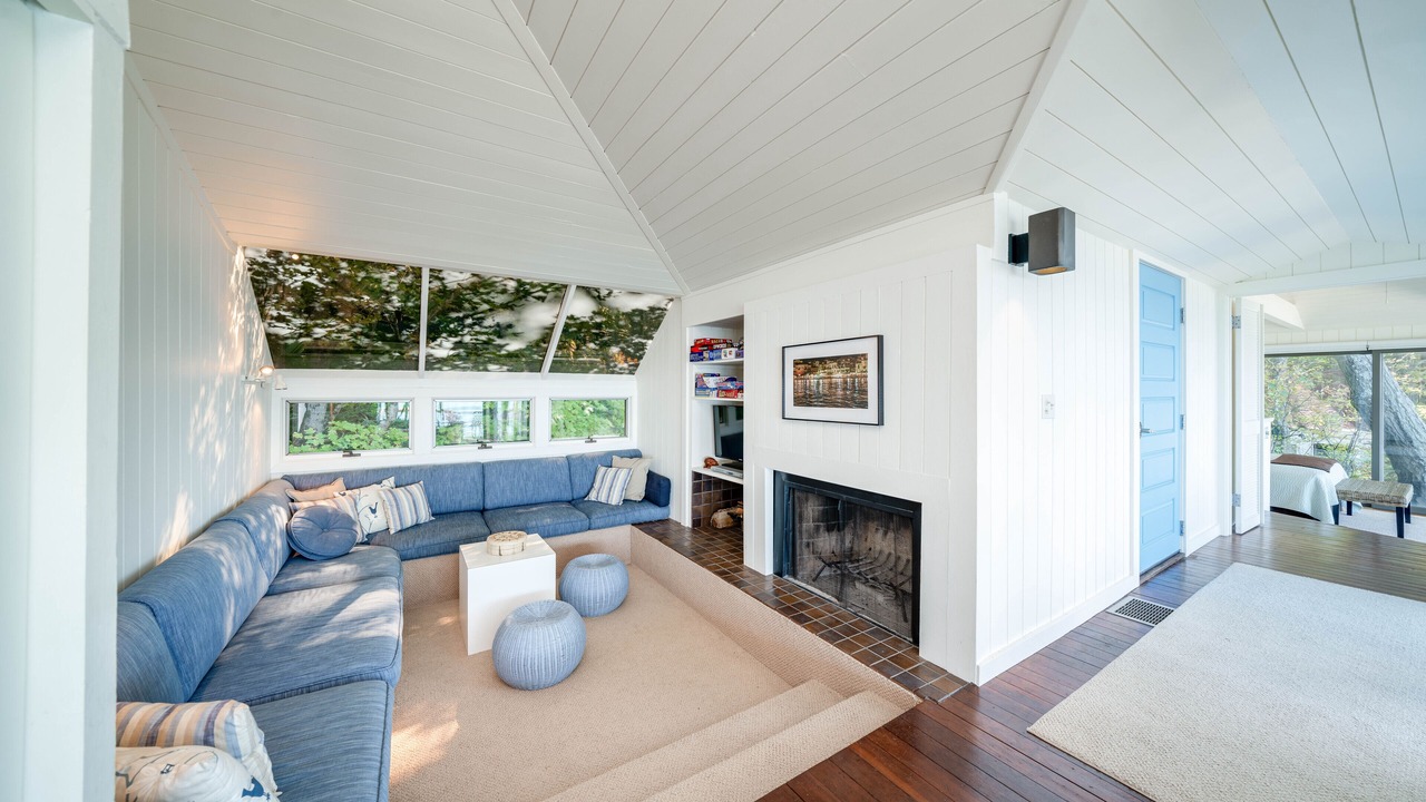 Photo of Outdoor in Covert