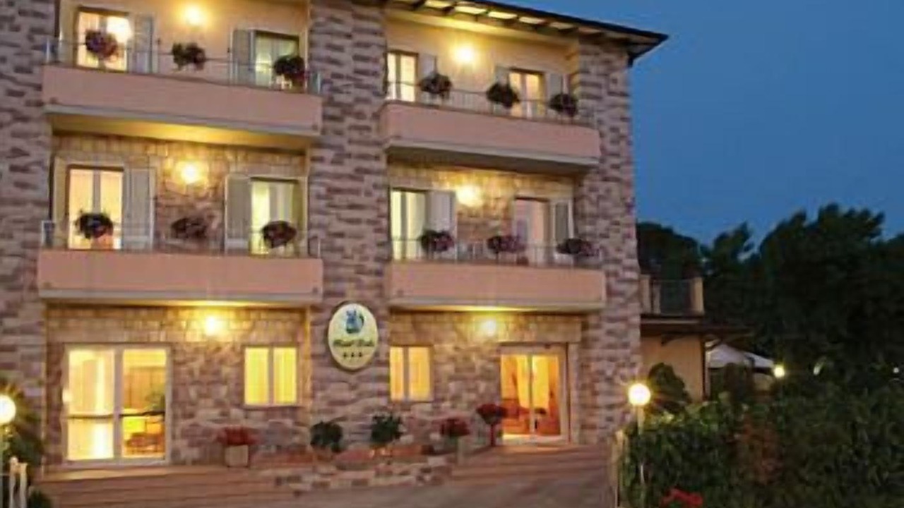 Photo of Outdoor in Viole