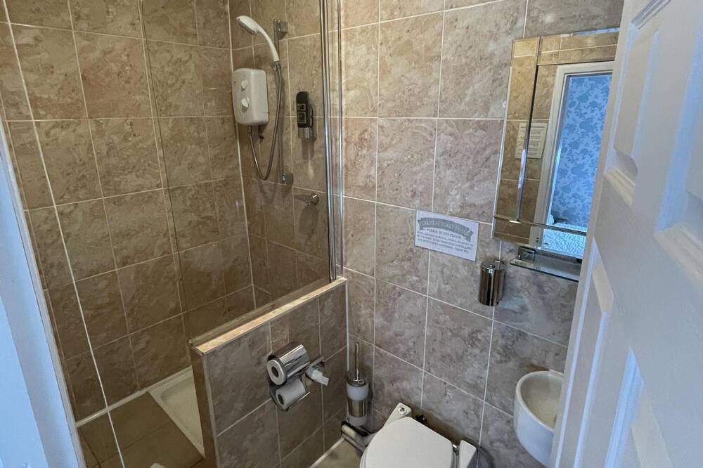 Photo of Bathroom in Lye