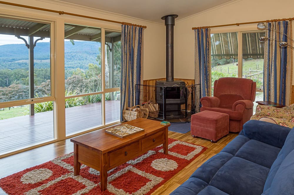 Photo of Livingroom in Buxton