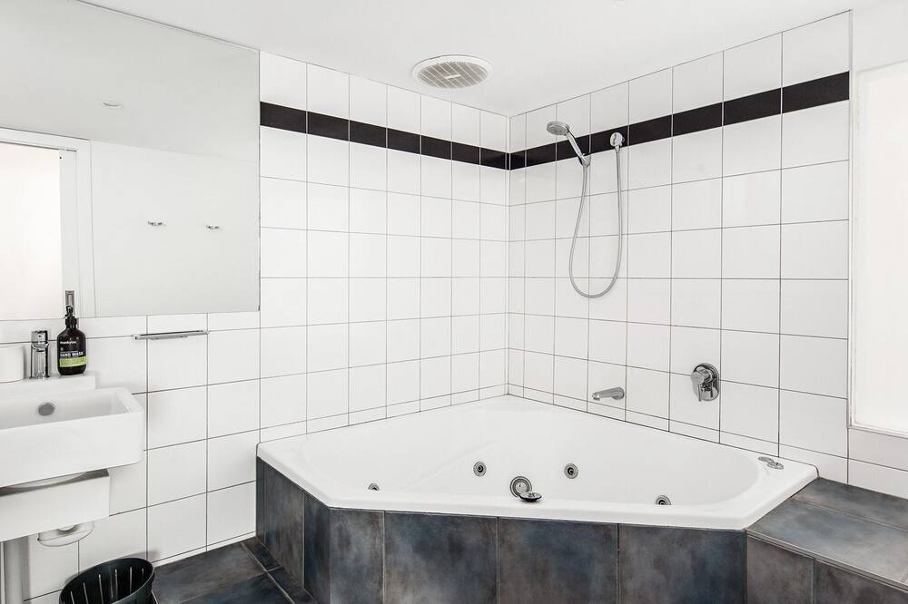 Photo of Bathroom in Sunderland Bay