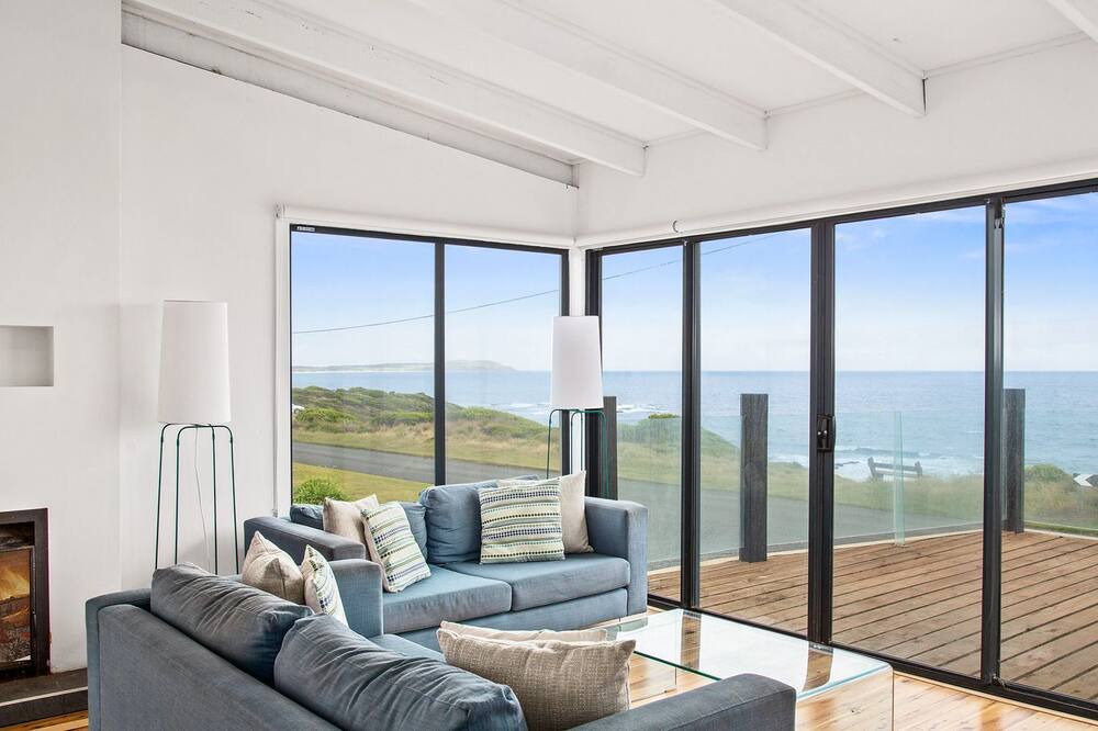 Photo of Livingroom in Sunderland Bay