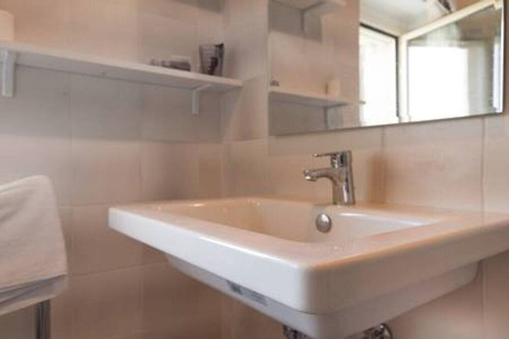Photo of Bathroom in Valfabbrica