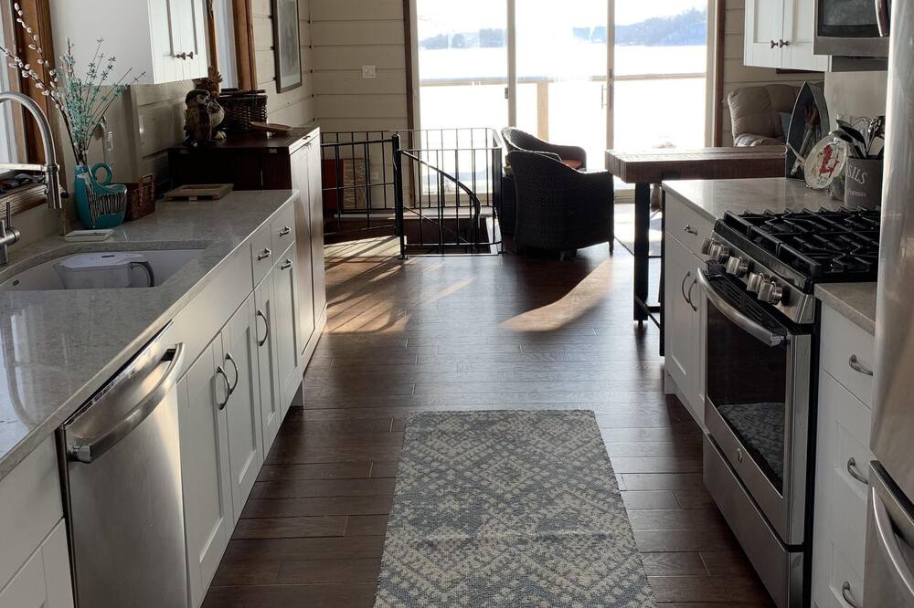 Photo of Kitchen in Twin Lakes