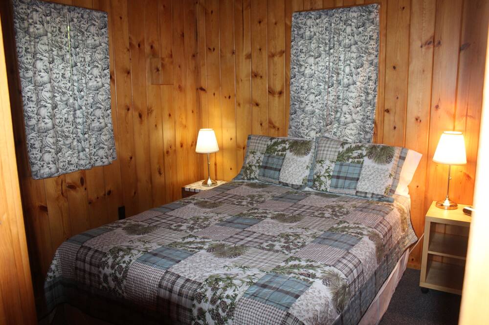 Photo of Bedroom in Lake Township