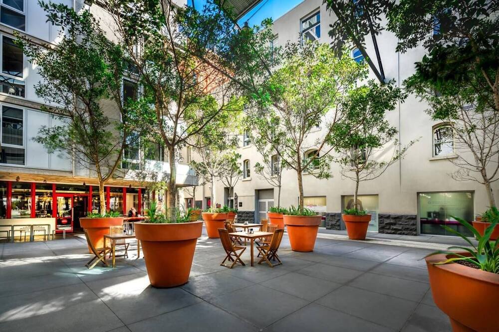 Photo of Outdoor in East Melbourne