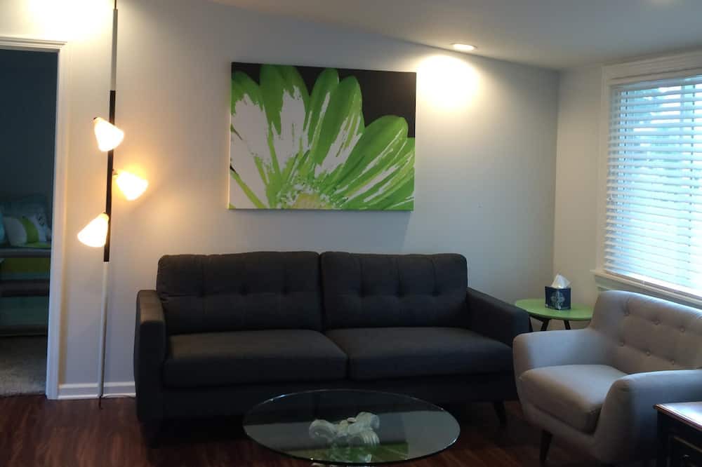 Photo of Livingroom in Lake Orion