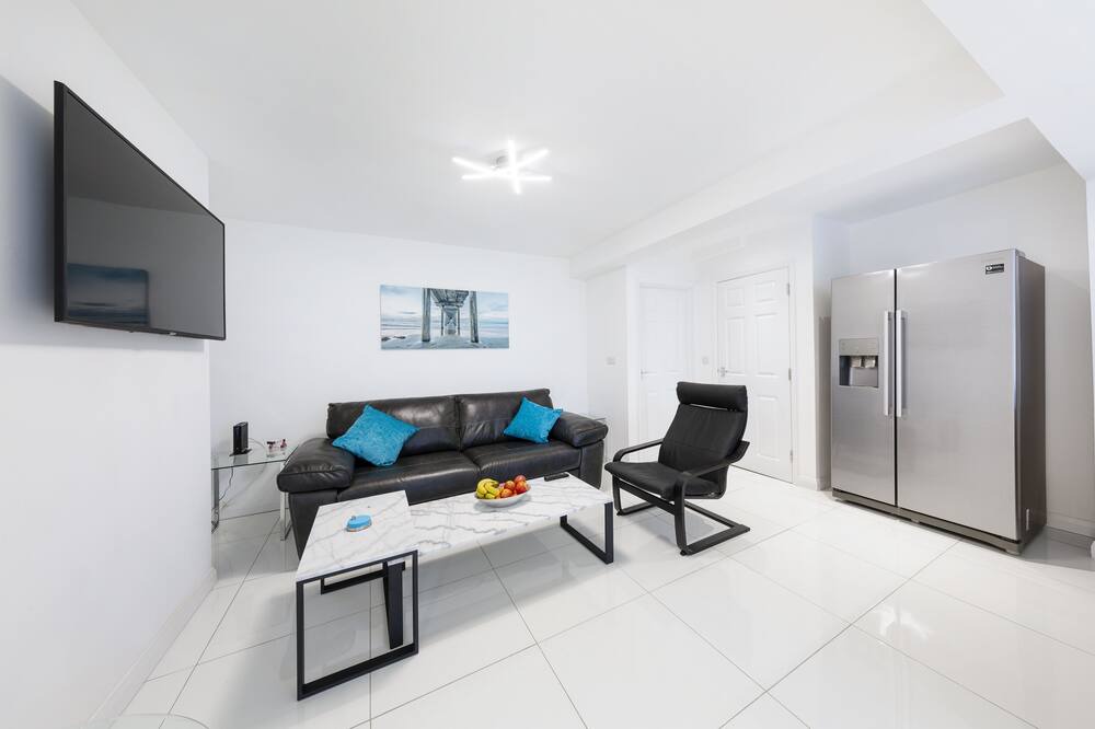 Photo of Livingroom in Filton