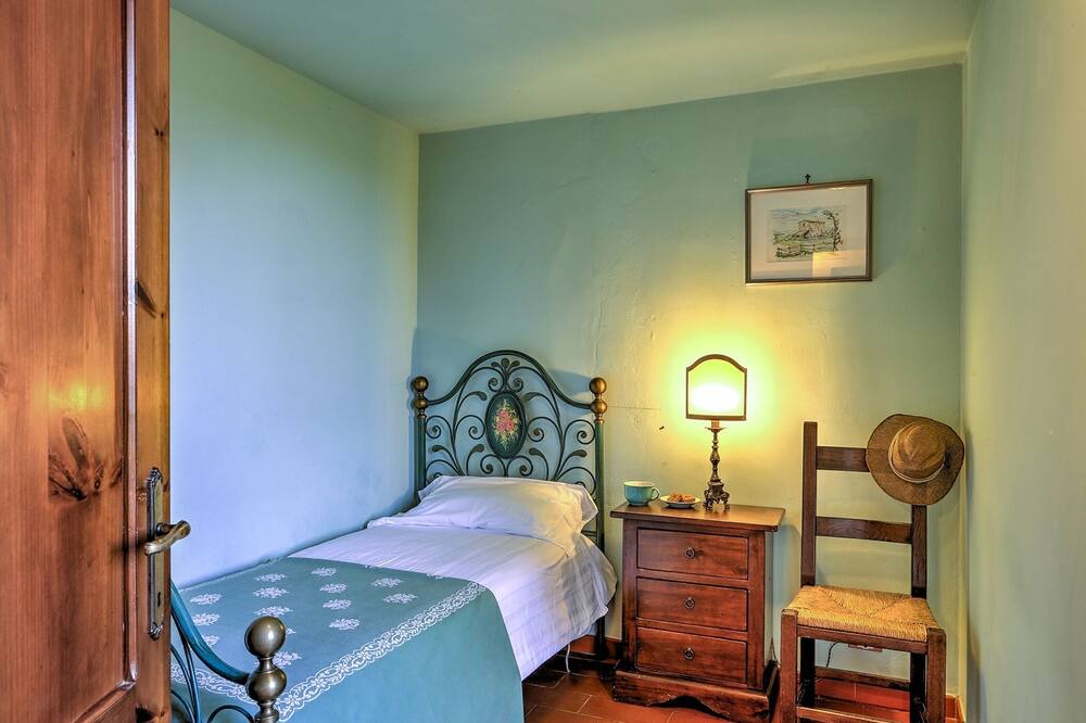 Photo of Bedroom in Todi