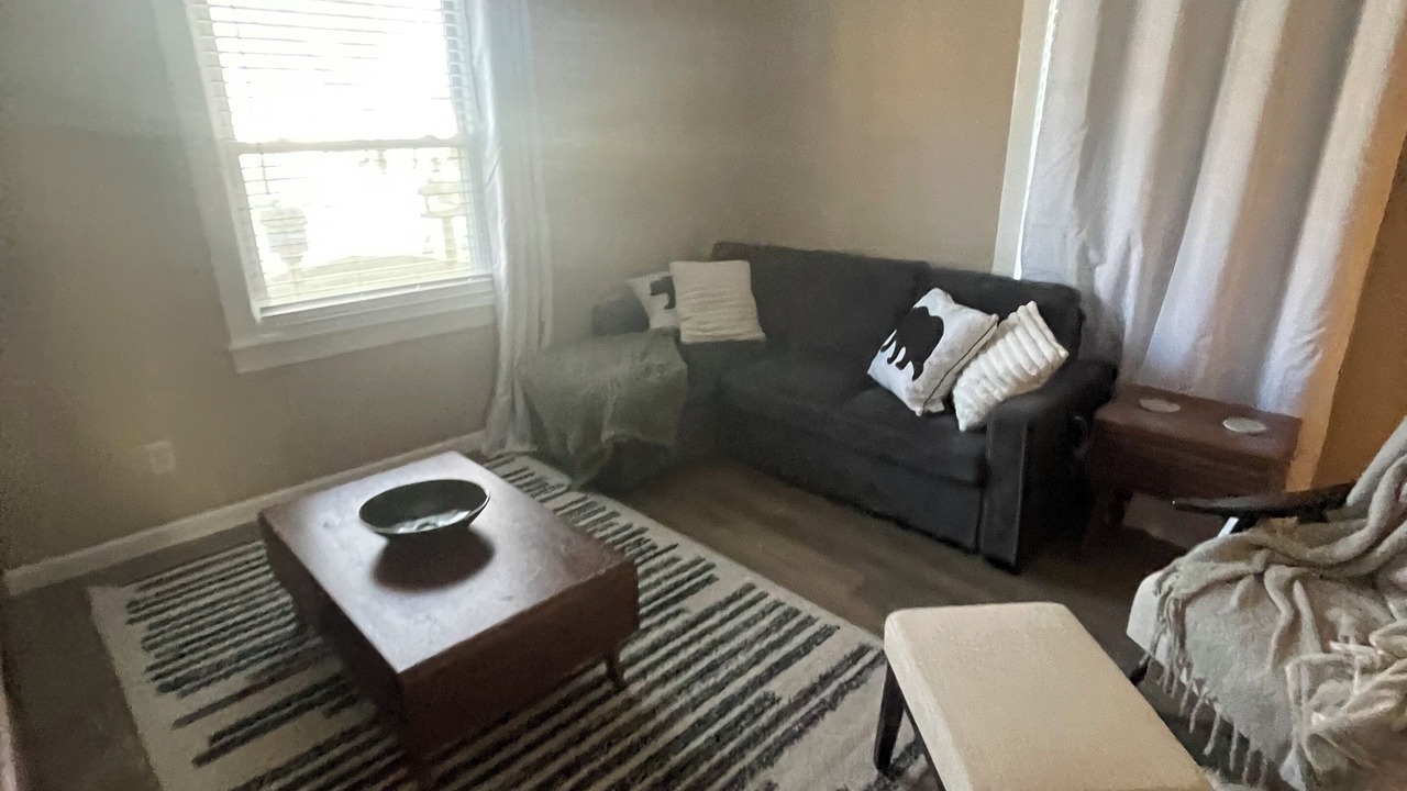 Photo of Livingroom in Midland
