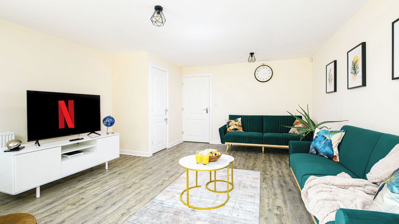 Photo of Livingroom in Patchway