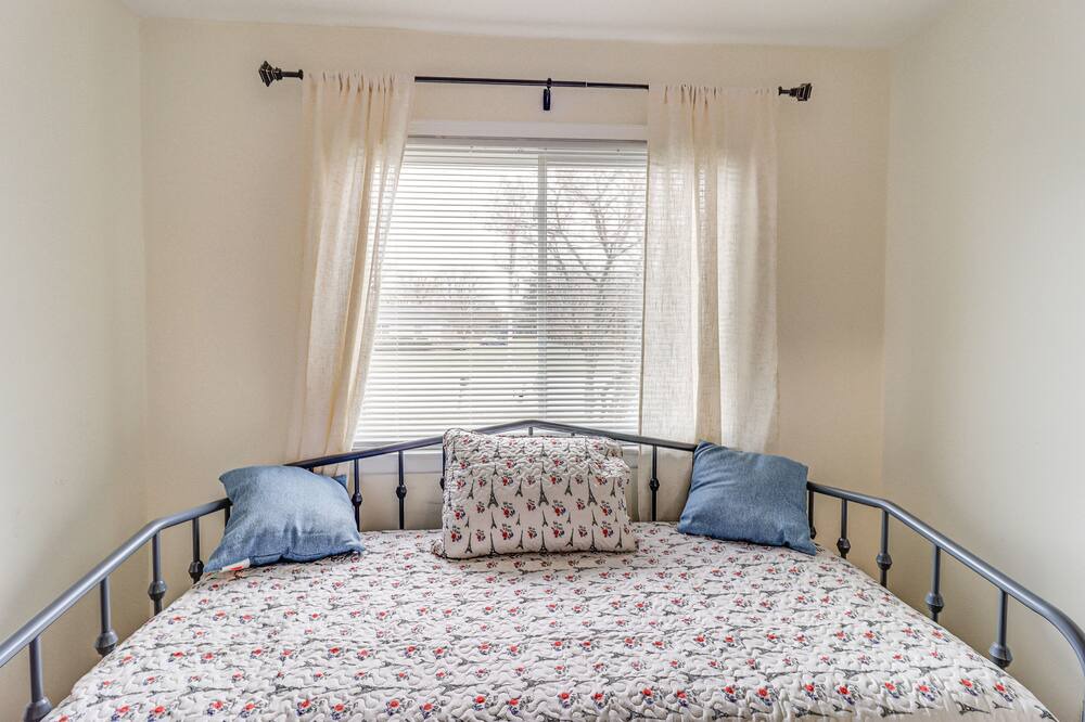 Photo of Bedroom in Reynolds Corners