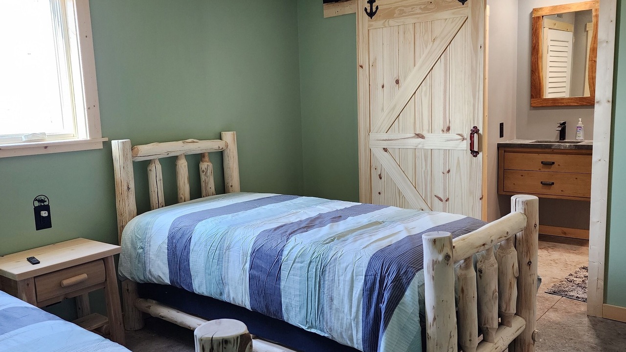 Photo of Bedroom in Oak Harbor