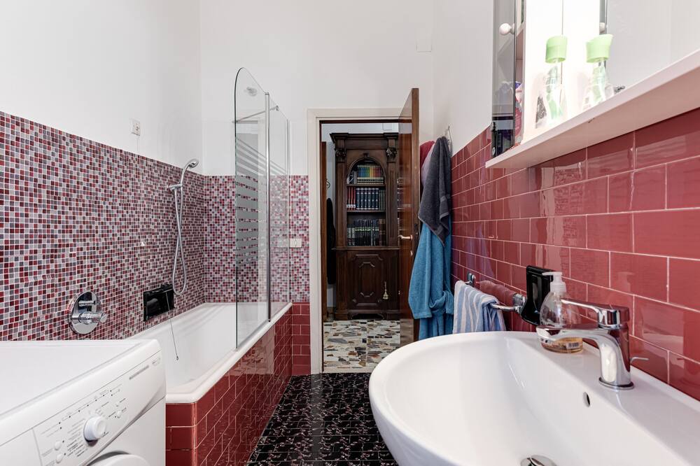 Photo of Bathroom in Peretola