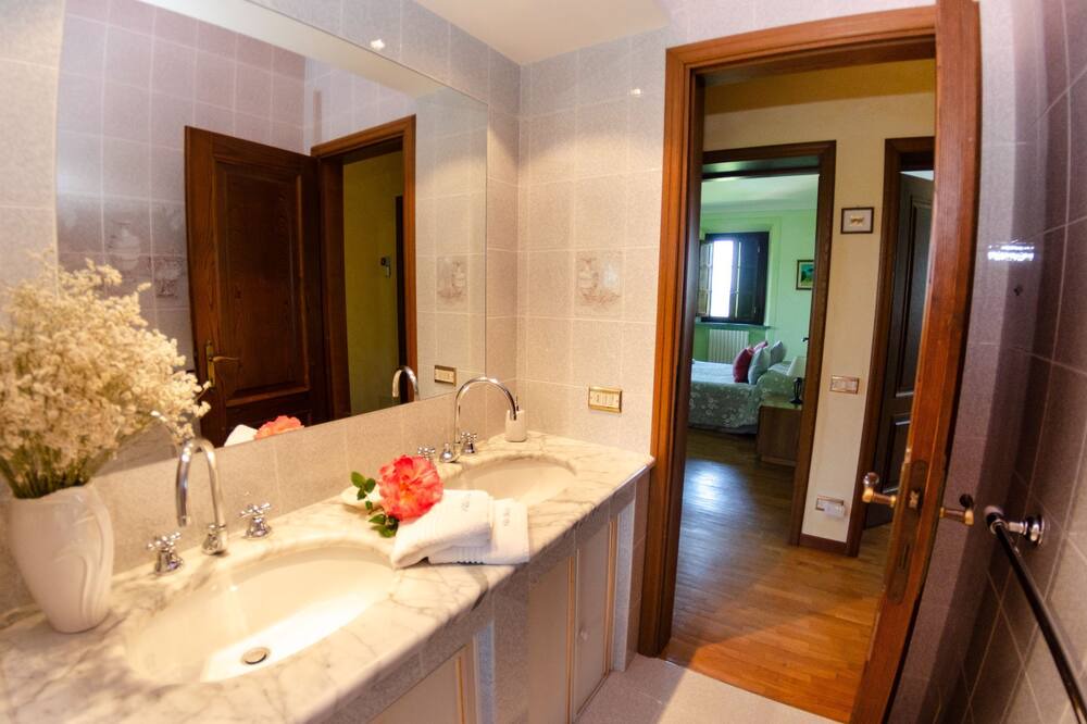 Photo of Bathroom in San Ginese