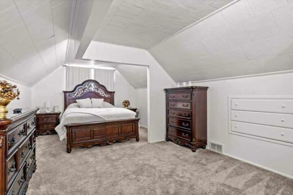 Photo of Bedroom in Inkster