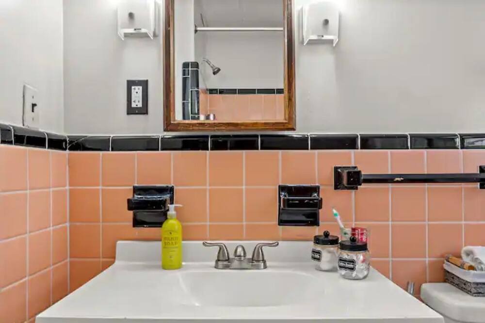 Photo of Bathroom in Inkster