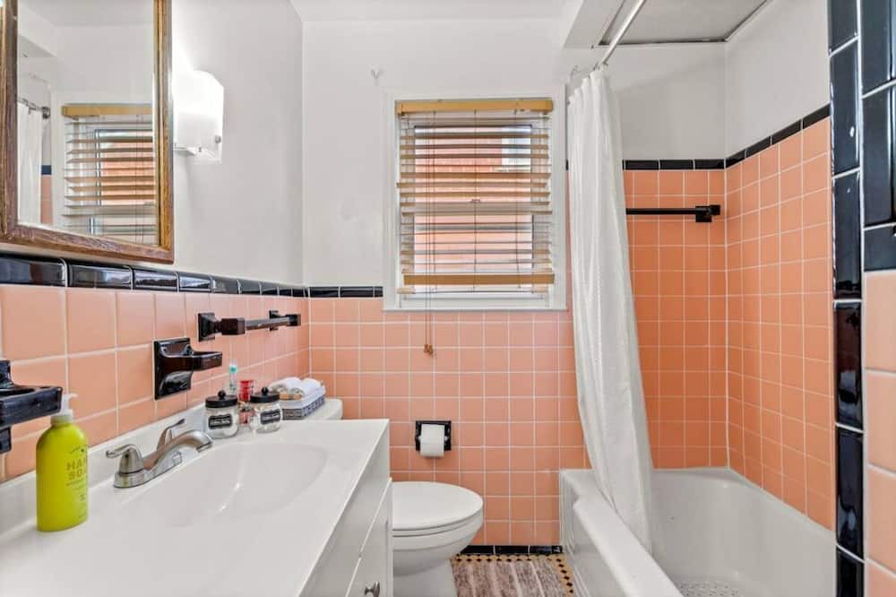 Photo of Bathroom in Inkster