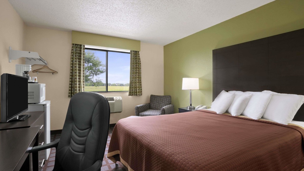 Photo of Bedroom in Saginaw