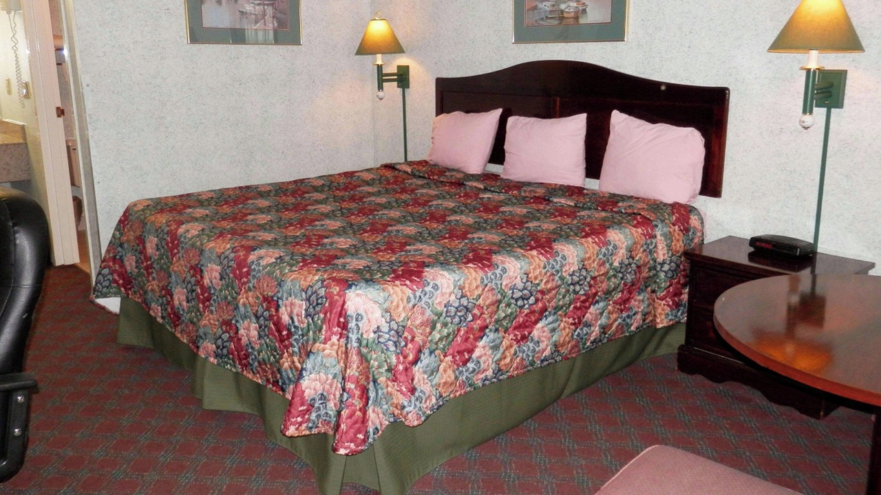 Photo of Bedroom in Fowlerville