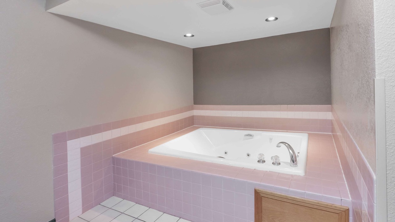 Photo of Bathroom in Ionia