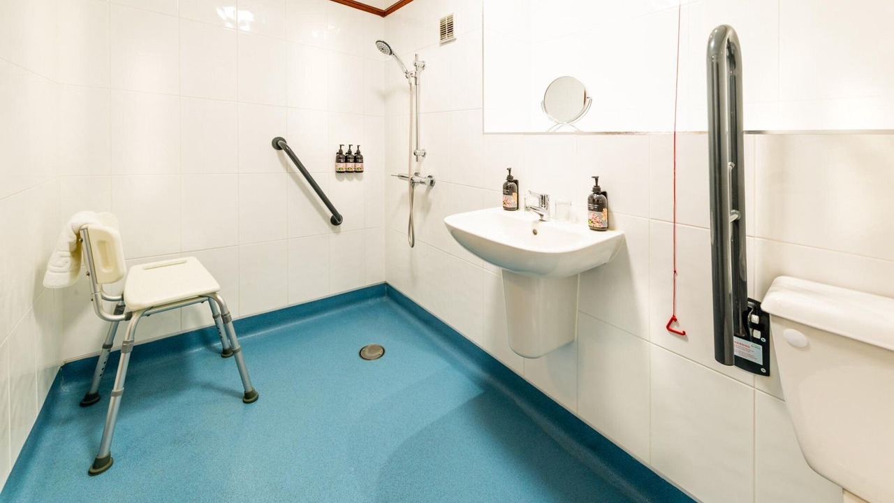 Photo of Bedroom in Brierley Hill