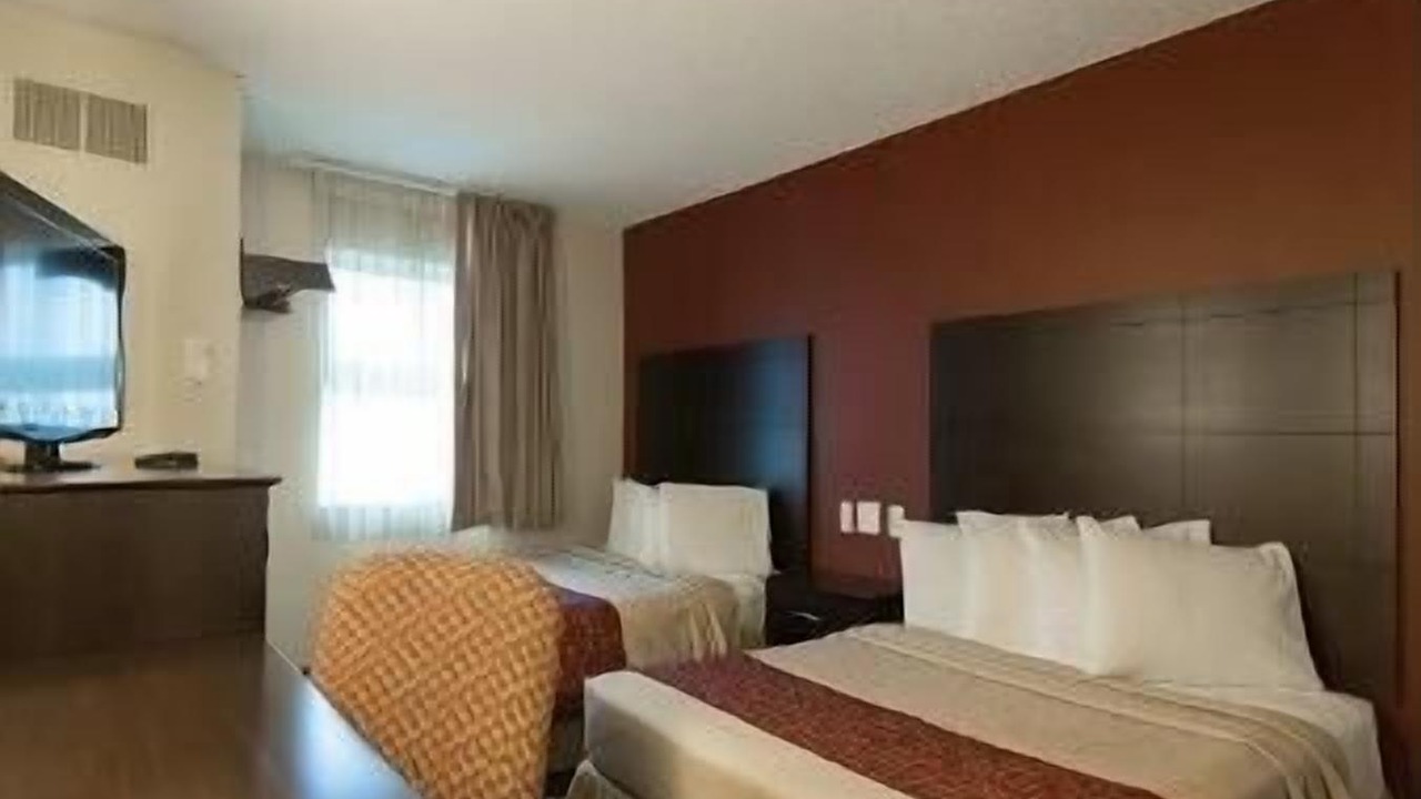 Photo of Bedroom in Romulus