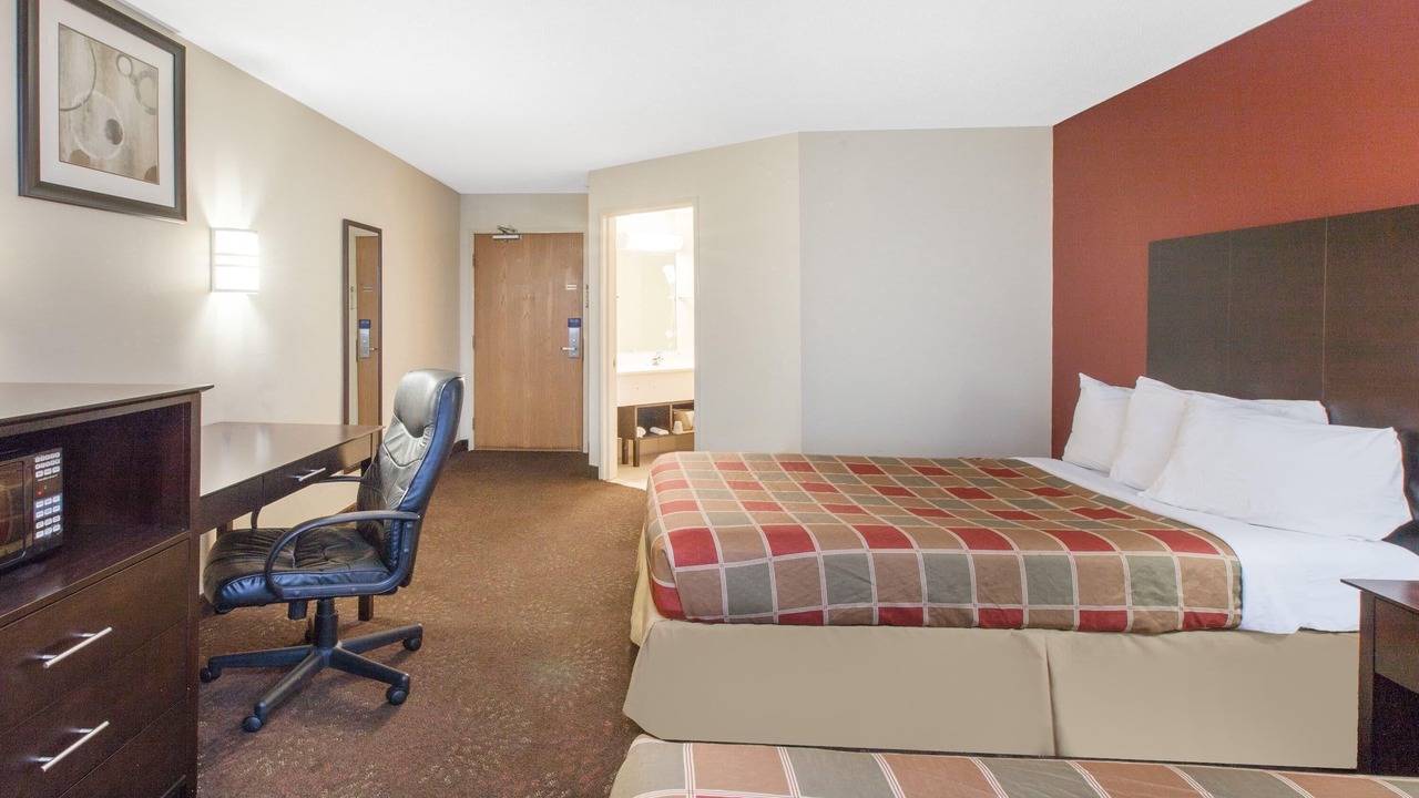 Photo of Bedroom in Romulus