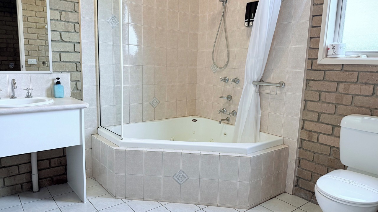 Photo of Bathroom in Cowes