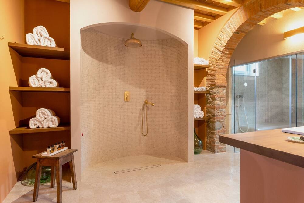 Photo of Bathroom in Lunata