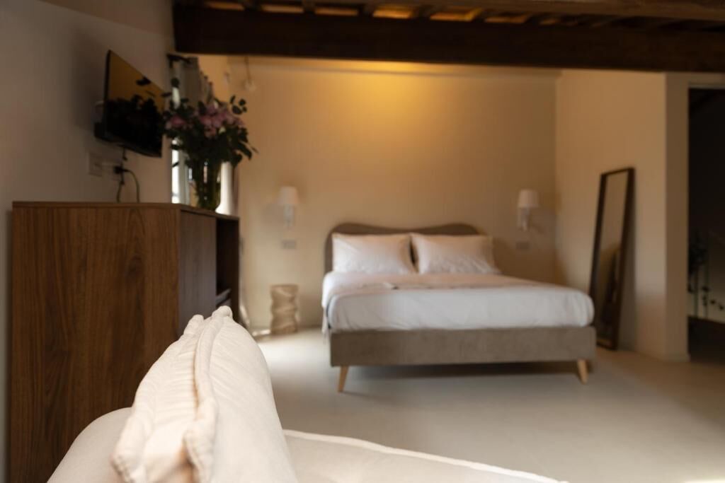Photo of Bedroom in Massa