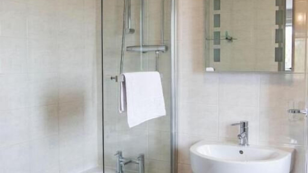 Photo of Bathroom in Coughton