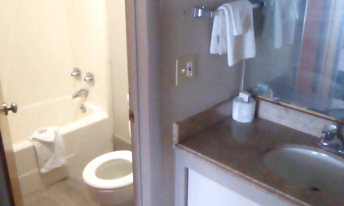Photo of Bathroom in Flint