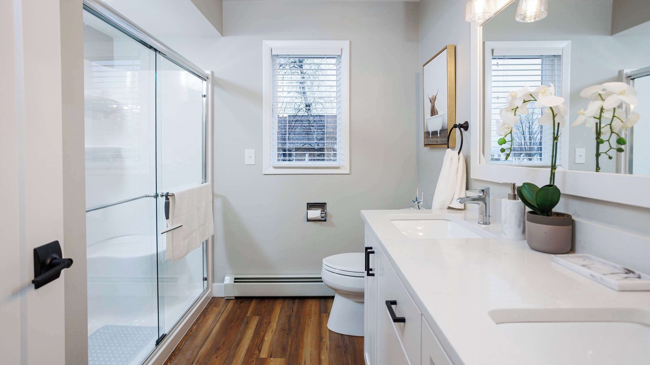 Photo of Bathroom in Baileys Harbor