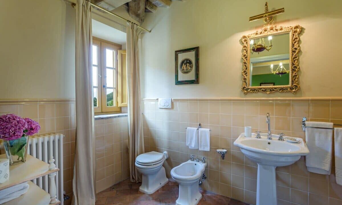 Photo of Bathroom in Badia Cantignano