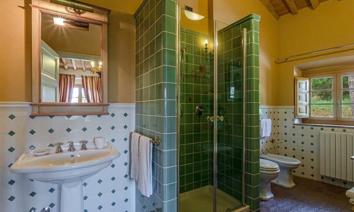 Photo of Bathroom in Badia Cantignano