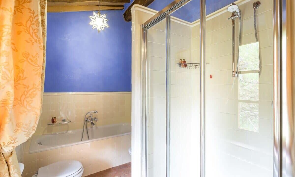Photo of Bathroom in Badia Cantignano