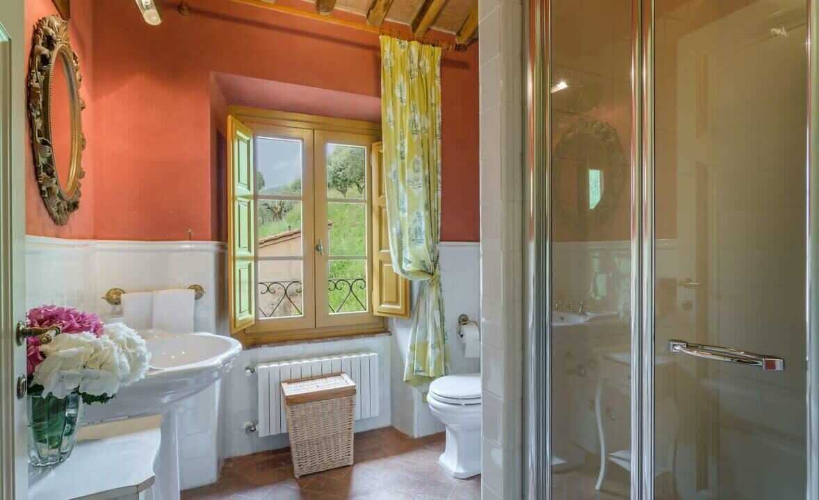 Photo of Bedroom in Badia Cantignano