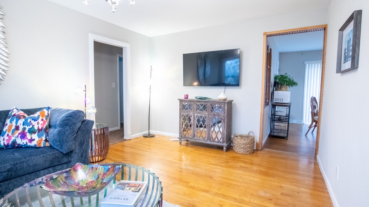 Photo of Livingroom in Madison Heights