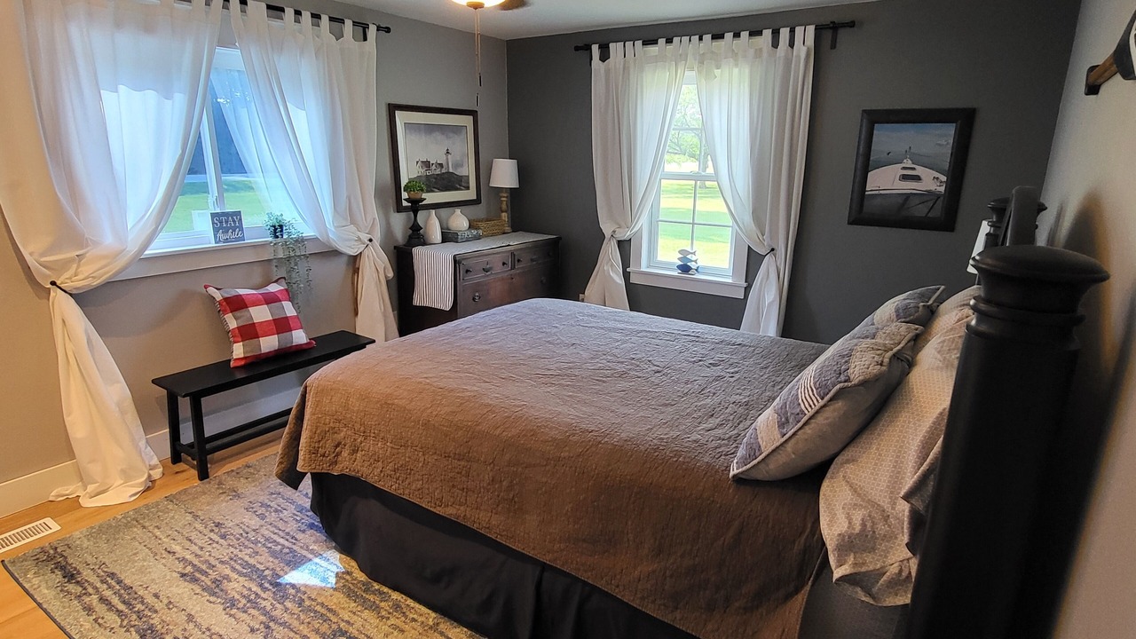 Photo of Bedroom in Curtice