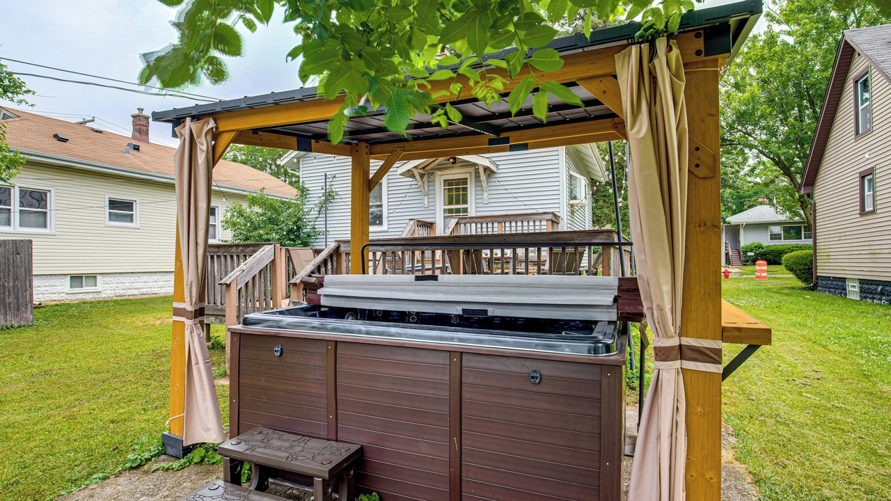 Photo of Outdoor in Westmont